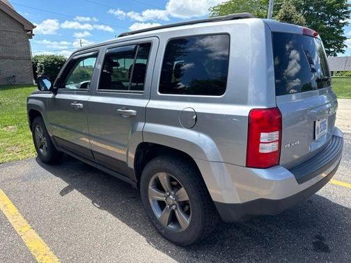 Billet Silver Metallic Clearcoat 2015 Jeep Patriot Latitude