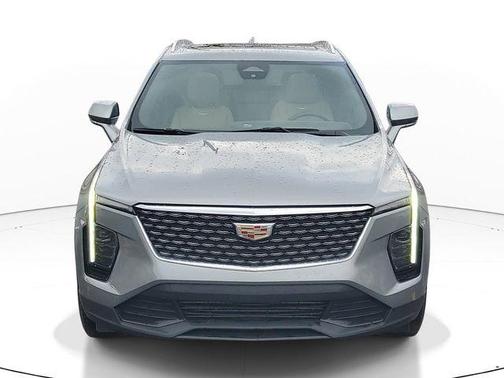 Silver Metallic 2024 Cadillac XT4 Luxury