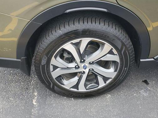 Autumn Green Metallic 2022 Subaru Outback Limited