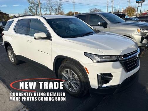 2023 Chevrolet Traverse LT Cloth
