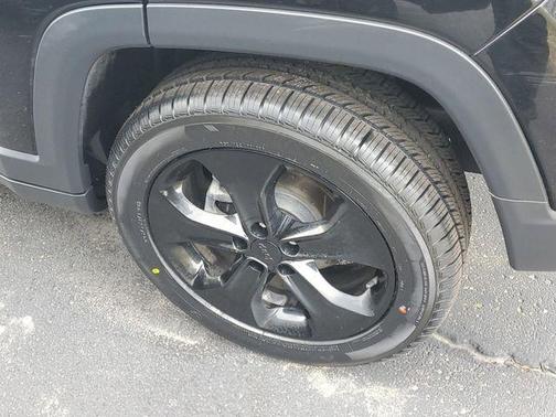 Diamond Black 2019 Jeep Compass Altitude