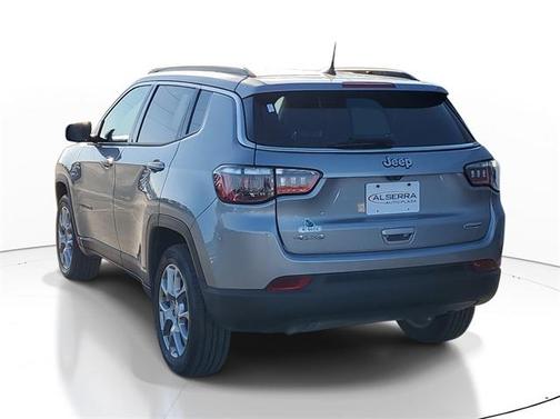 2023 Jeep Compass Latitude Lux