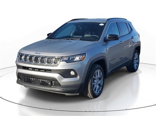 2023 Jeep Compass Latitude Lux