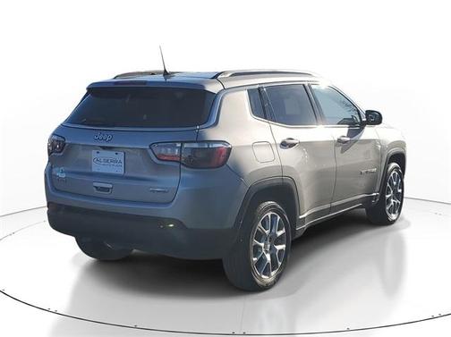 2023 Jeep Compass Latitude Lux