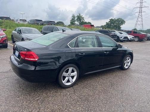 2013 Volkswagen Passat 2.5 SE