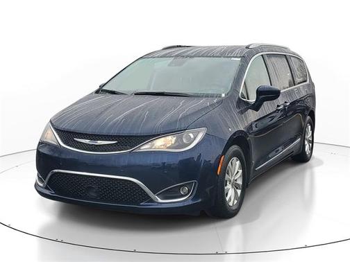 2019 Chrysler Pacifica Touring-L