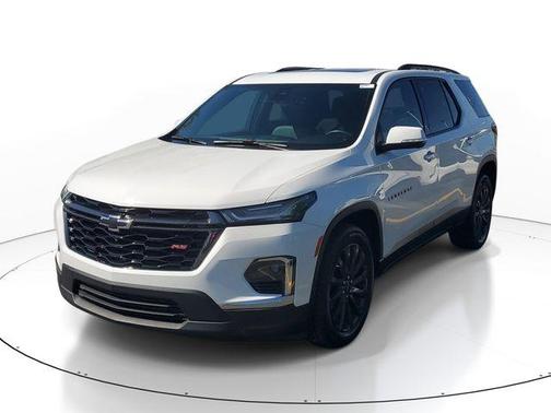 Summit White 2023 Chevrolet Traverse RS