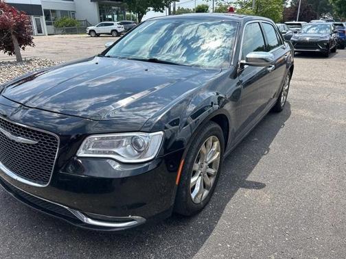 2016 Chrysler 300C
