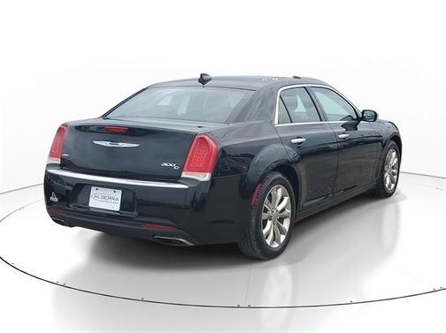 2016 Chrysler 300C