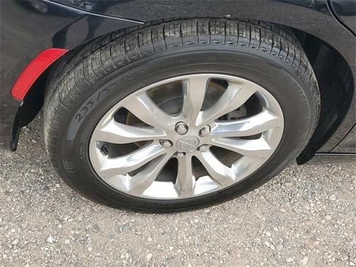 2016 Chrysler 300C