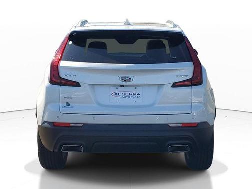 Crystal White Tri-Coat 2022 Cadillac XT4 Luxury