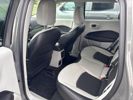 Sting Gray Clearcoat 2021 Jeep Compass Limited