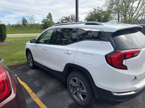 Summit White 2021 GMC Terrain SLT