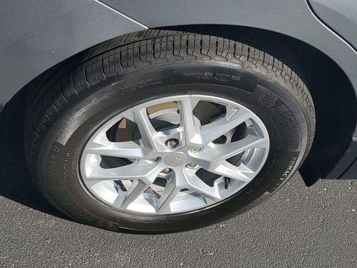 Sterling Gray Metallic 2024 Chevrolet Equinox LT