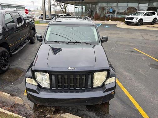 Blackberry Pearlcoat 2011 Jeep Liberty Sport