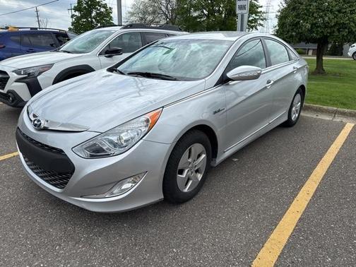 2011 Hyundai SONATA Hybrid