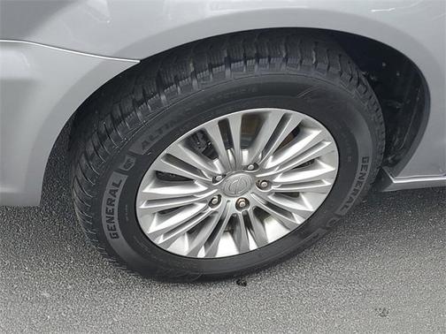 2016 Chrysler Town & Country Touring-L