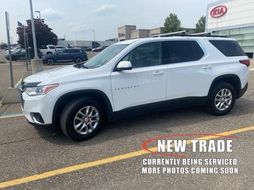 2020 Chevrolet Traverse LT Cloth
