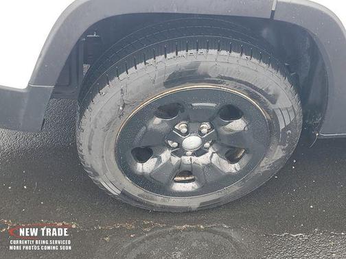 Bright White Clearcoat 2016 Jeep Cherokee Sport