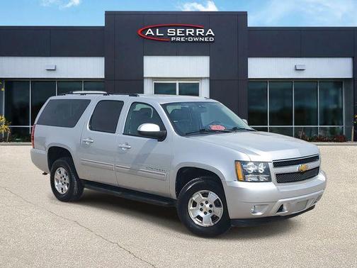 Silver Ice Metallic 2014 Chevrolet Suburban 1500 LT