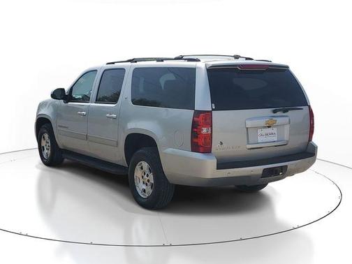 Silver Ice Metallic 2014 Chevrolet Suburban 1500 LT