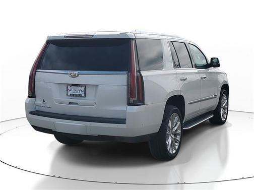 2019 Cadillac Escalade Luxury
