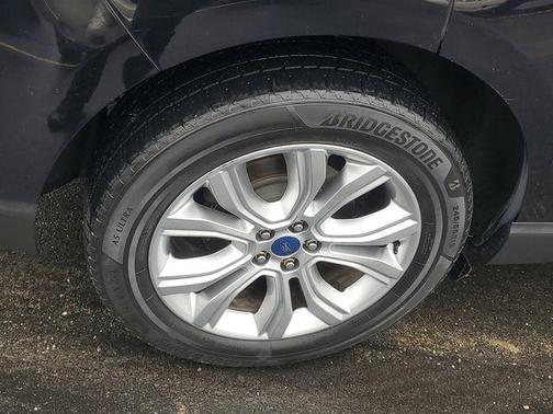 Black 2020 Ford Edge Titanium