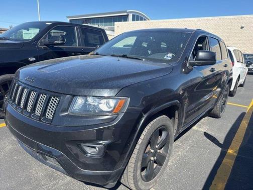 Brilliant Black Crystal Pearlcoat 2015 Jeep Grand Cherokee Altitude