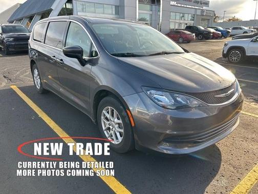 2020 Chrysler Voyager LX