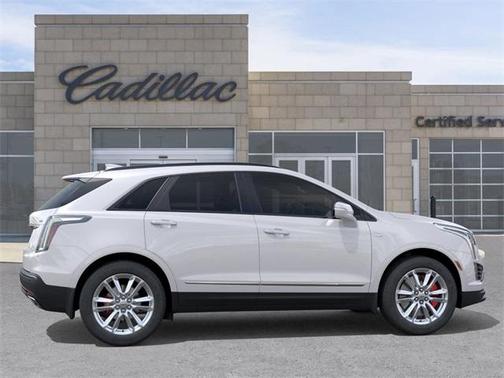 2025 Cadillac XT5 Sport
