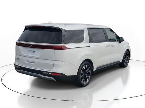 Snow White Pearl 2024 Kia Carnival EX