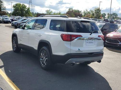 White Frost Tri-Coat 2017 GMC Acadia SLT-1