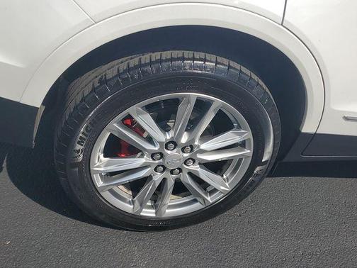 Crystal White Tri-Coat 2024 Cadillac XT5 Sport