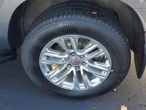 2022 GMC Yukon XL SLT