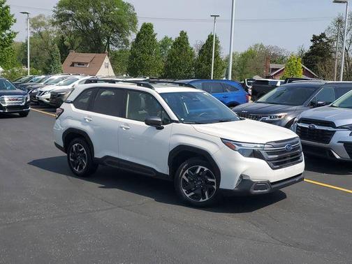 Crystal White Pearl 2025 Subaru Forester Limited