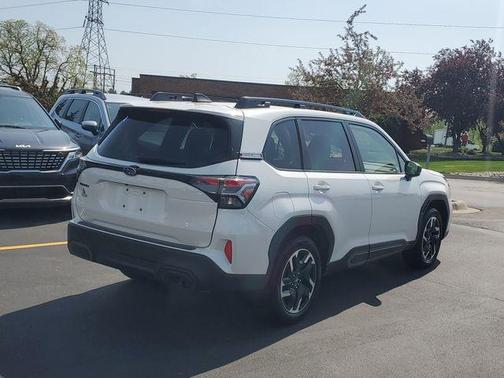 Crystal White Pearl 2025 Subaru Forester Limited