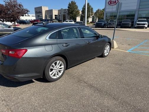 2017 Chevrolet Malibu 1LT
