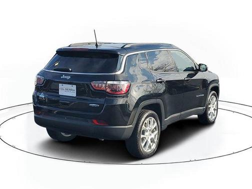 Diamond Black 2022 Jeep Compass Latitude Lux