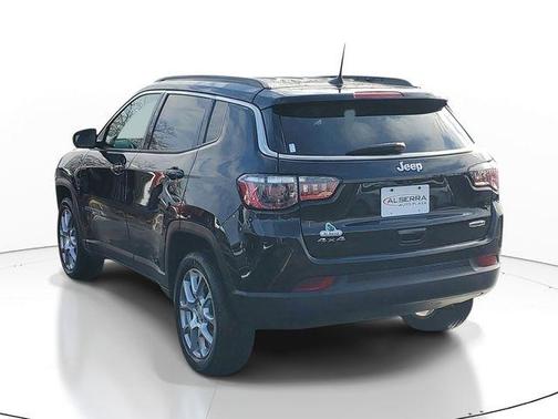 Diamond Black 2022 Jeep Compass Latitude Lux