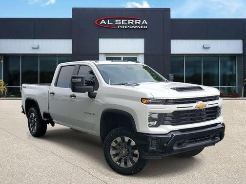 Summit White 2024 Chevrolet Silverado 2500 Custom