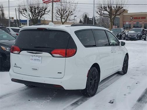 2020 Chrysler Pacifica Launch Edition