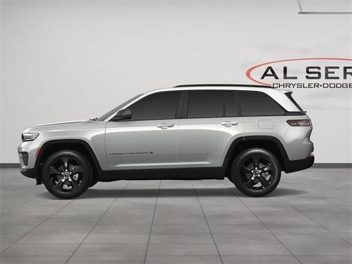 2025 Jeep Grand Cherokee Laredo