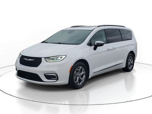 Bright White Clearcoat 2023 Chrysler Pacifica Limited