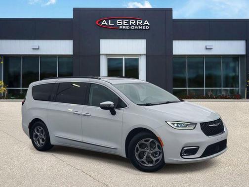 Bright White Clearcoat 2023 Chrysler Pacifica Limited