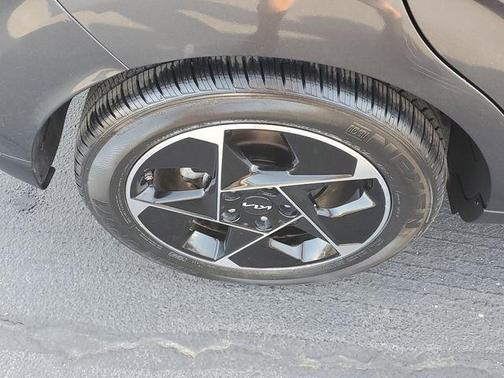 Gravity Gray 2023 Kia Soul EX