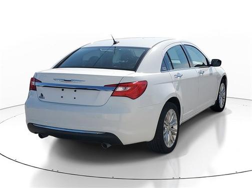 2013 Chrysler 200 Limited