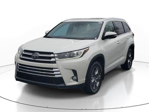 White 2017 Toyota Highlander Limited