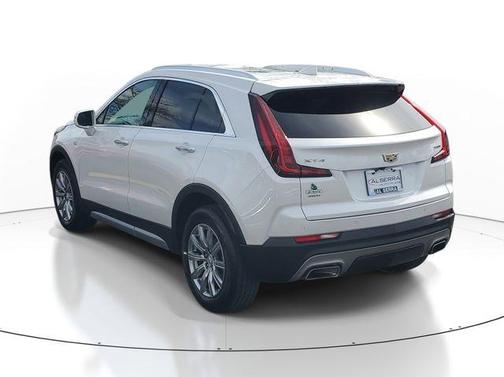 Crystal White Tri-Coat 2021 Cadillac XT4 Premium Luxury