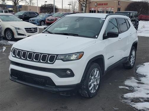 2024 Jeep Compass Latitude Lux