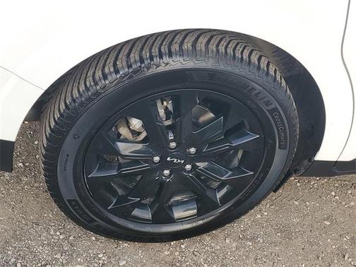 2023 Kia Carnival SX